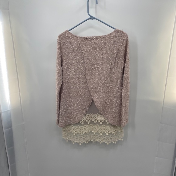 Altar’d State Blouse Size Small - Picture 10 of 10